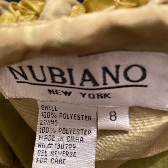 Nubiano New York 2-piece Skirt Suit in Olive - Picture 4 of 6